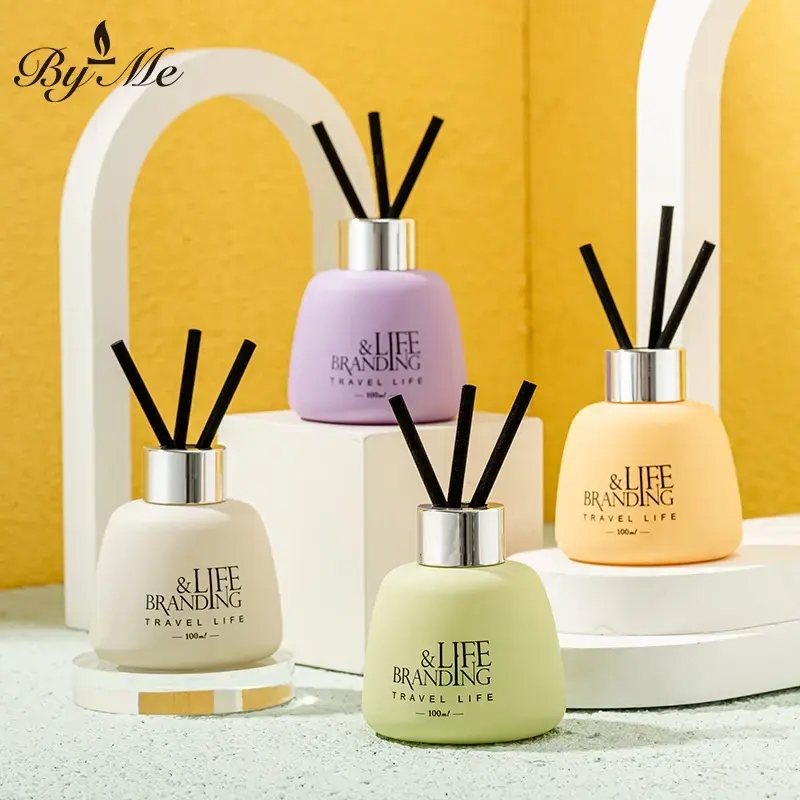 OEM Liquid Fragrance Birthday Gift Oil Aroma Flameless Aromatherapy Hotel Home Indoor Air Freshener 